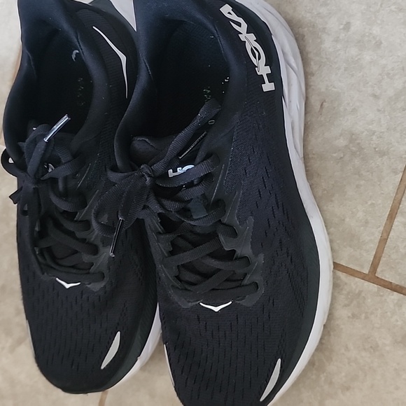 Hoka One One Womens Black Running Shoes 6.5 - Picture 2 of 5